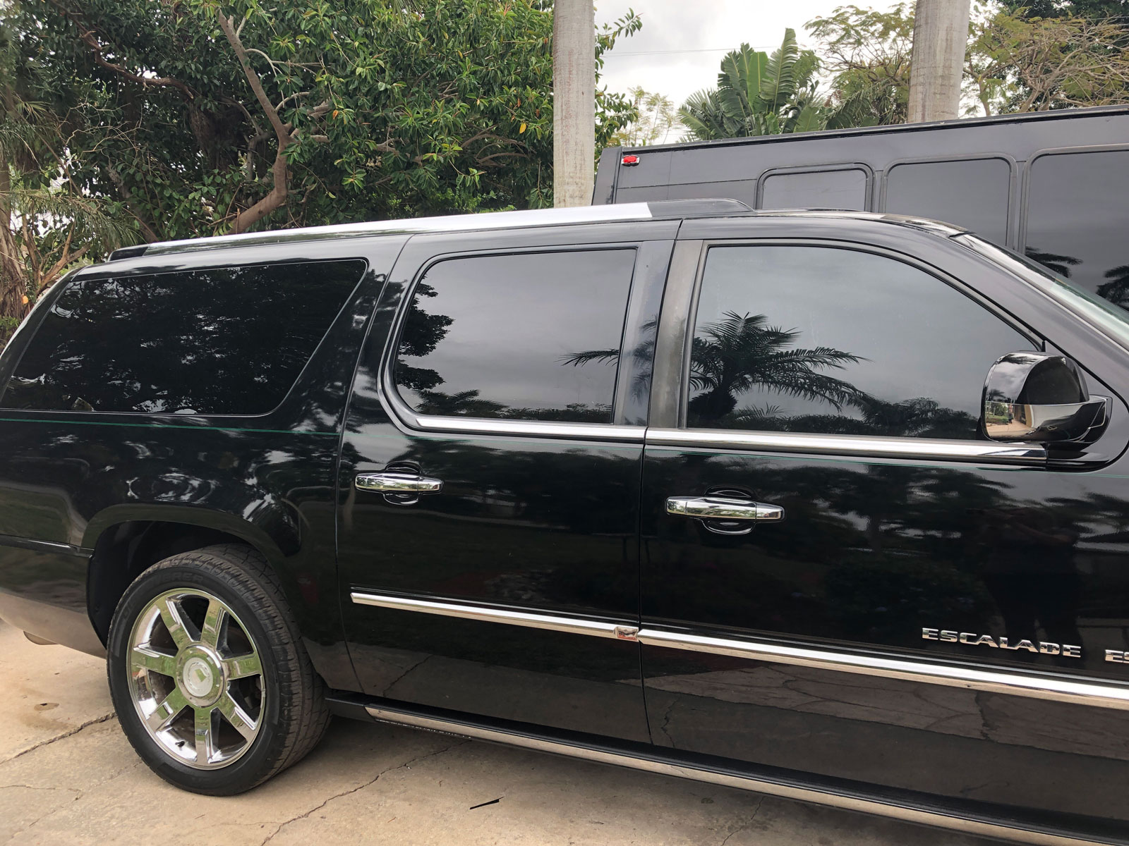 Airport Limo | Personal SUV | Limo Service in Fort Myers FL